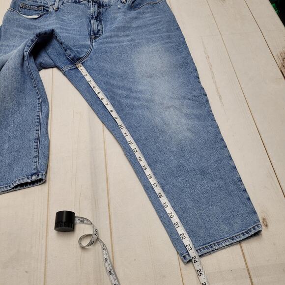 Good American good girl petite jeans high rise medium wash - Picture 3 of 9